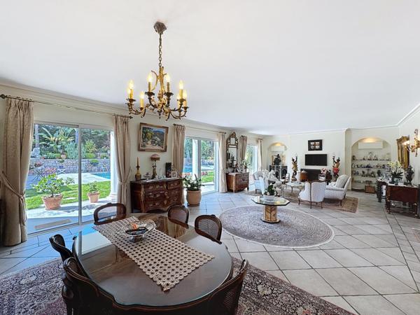 Maison à vendre  6 pièces - 270 m2 MOUGINS - 06