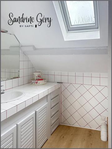 ? Amoureux de la pierre et des grands espaces, cette longère est faite pour vous ! ?