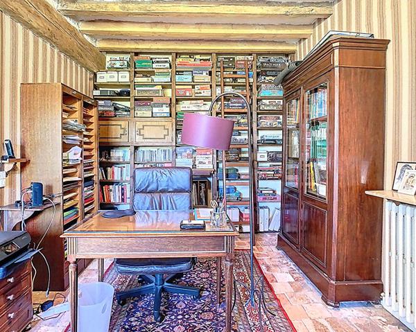 Grande maison de caractère proche des commodités à découvrir dans Les Hauts d'Anjou !