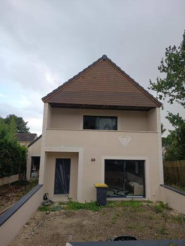 Maison 157 M2 sur parcelle 908M2 au calme