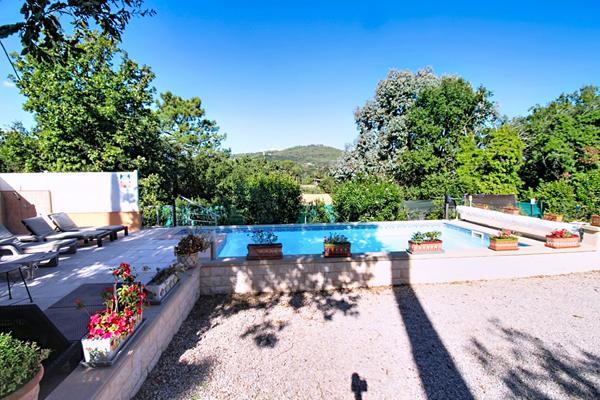 A VENDRE EN EXCLUSIVITÉ Maison AVEC STUDIO INDÉPENDANT ET VUE IMPRENABLE