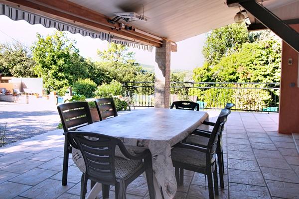 A VENDRE EN EXCLUSIVITÉ Maison AVEC STUDIO INDÉPENDANT ET VUE IMPRENABLE