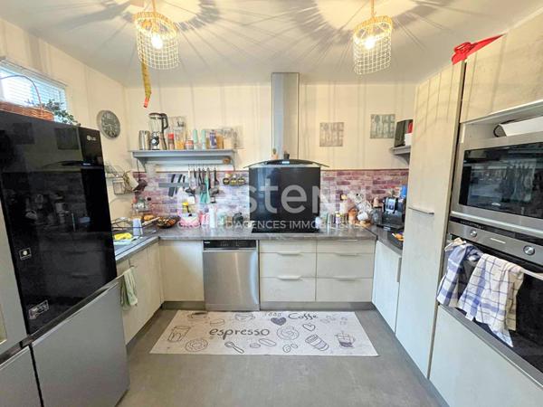 A VENDRE - CENTRE VILLE de MERU - Maison PLAIN PIED - 3 chambres - 951 m² de terrain