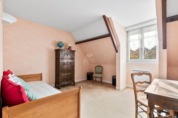 Maison Saint Germain En Laye 6 pièces 140 m2 935 000 € **  - Référence  18577