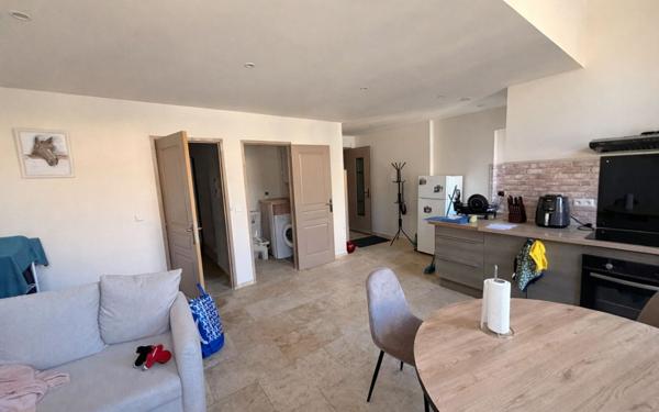 Immeuble à vendre    8 pièces • 170 m2 Beaucaire