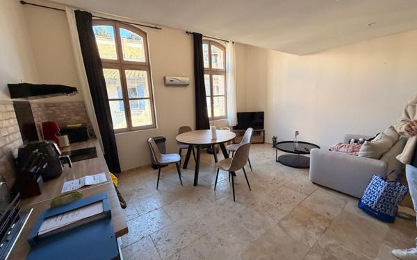Immeuble à vendre    8 pièces • 170 m2 Beaucaire