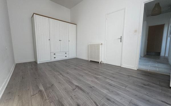 Appartement à vendre    3 pièces • 77,20 m2 Carcassonne