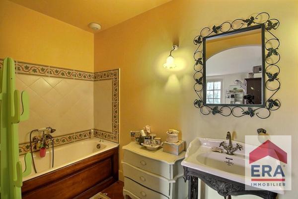 Maison de Prestige à Vendre à Carpentras - 11 pièces - 5 chambres