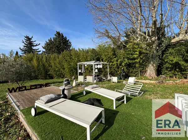 Maison de Prestige à Vendre à Carpentras - 11 pièces - 5 chambres