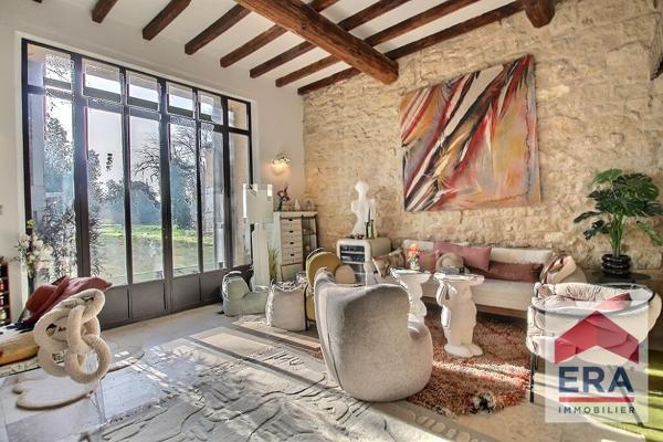 Maison de Prestige à Vendre à Carpentras - 11 pièces - 5 chambres