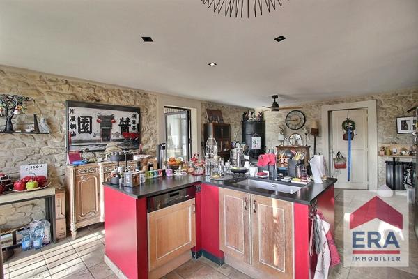 Maison de Prestige à Vendre à Carpentras - 11 pièces - 5 chambres