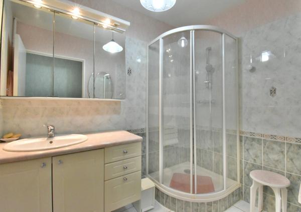 Appartement Spacieux et lumineux de 88 m² 4 pièces au Montmorency II – 5e étage avec balcon à LAVAL (53)