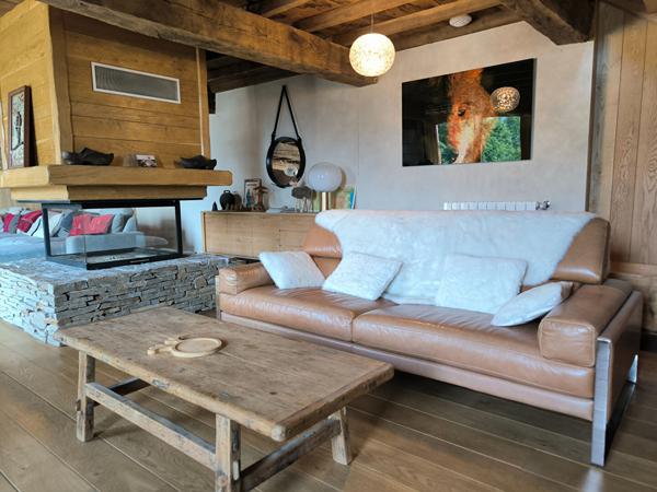 Corps de ferme de montagne , superbement rénové , dépendances 3.2 HA Tarascon sur ariege
