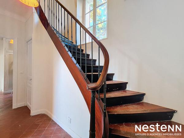 Villa de caractère à Cavalaire-sur-Mer 6 pièce(s) 119 m² proche des plages et des commerces