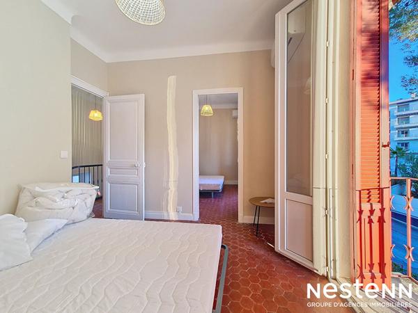 Villa de caractère à Cavalaire-sur-Mer 6 pièce(s) 119 m² proche des plages et des commerces