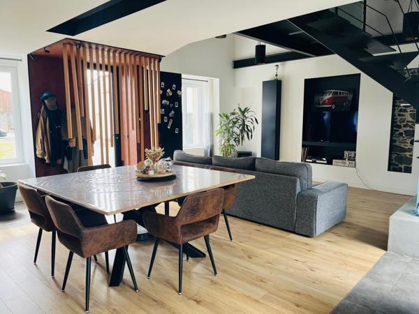 Maison en pierre de caractère – Montaigu-Vendée