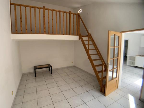 À Vendre : Ensemble de 2 Appartements Proche Centre de Rochefort