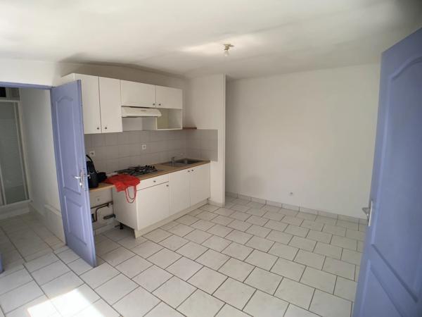 À Vendre : Ensemble de 2 Appartements Proche Centre de Rochefort