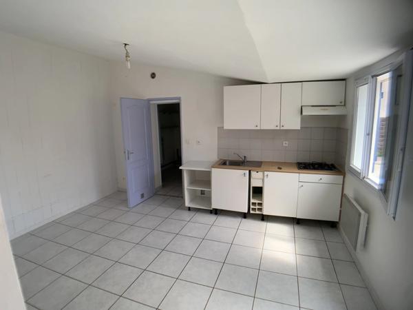 À Vendre : Ensemble de 2 Appartements Proche Centre de Rochefort