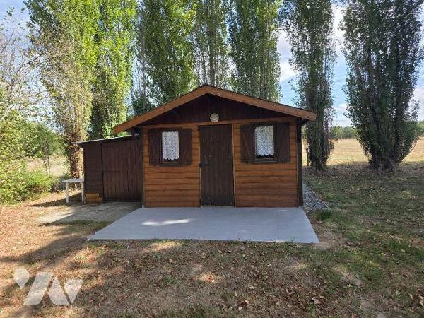 MARTIGNE SUR MAYENNE- Etang poissonneux sur terrain très bien entretenu.

-	Etang d'environ 3...