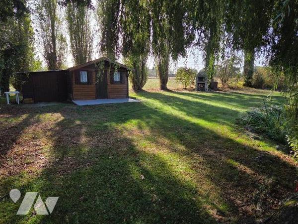 MARTIGNE SUR MAYENNE- Etang poissonneux sur terrain très bien entretenu.

-	Etang d'environ 3...
