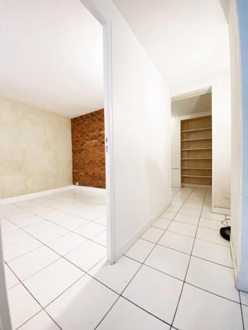 Vente murs / Local activité à Paris (75017)