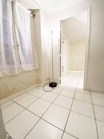 Vente murs / Local activité à Paris (75017)