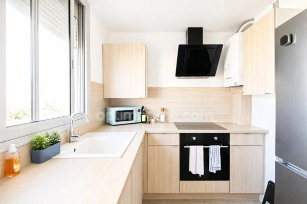 Appartement T3 52m2 loué avec loggia et cave à SETE (34)