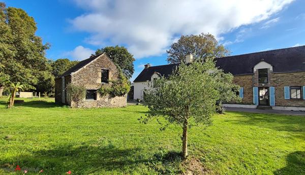 Maison à PLOERMEL, 56800 - 17 pièces 340m²
