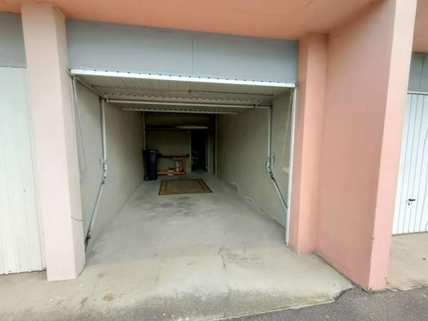 Parking / box Melun