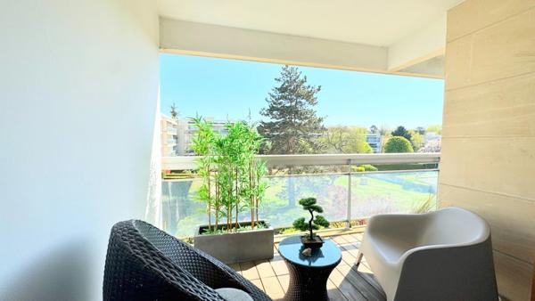 Appartement à vendre 6 pièces BAILLY (78) avec terrasse de 20 m2