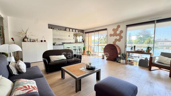 Appartement à vendre 6 pièces BAILLY (78) avec terrasse de 20 m2