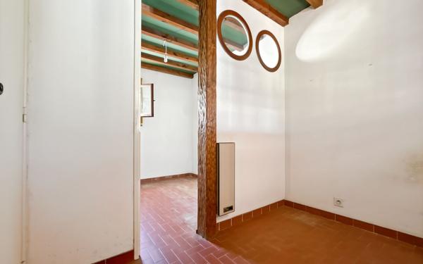 Maison à vendre    3 pièces • 76 m2 Fréjus