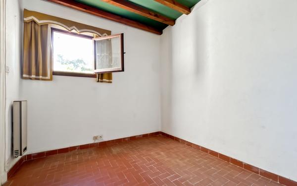 Maison à vendre    3 pièces • 76 m2 Fréjus