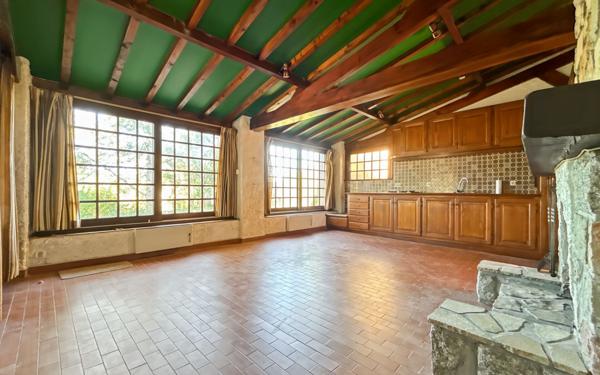 Maison à vendre    3 pièces • 76 m2 Fréjus