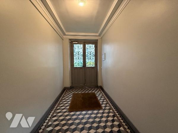 Buttes Chaumont - 4 pièces 68m² à rénover entièrement