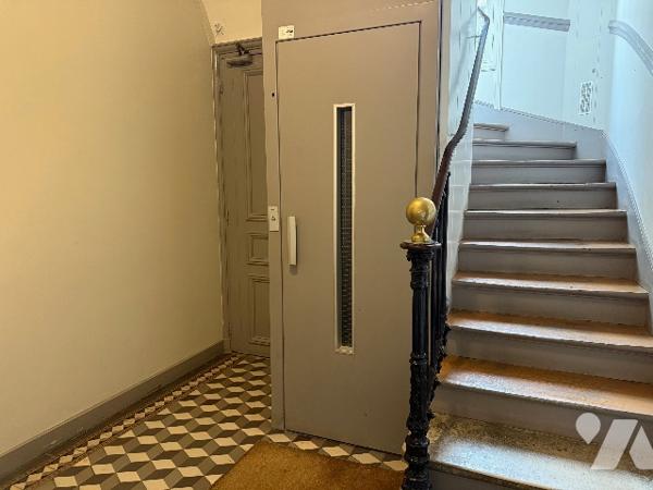 Buttes Chaumont - 4 pièces 68m² à rénover entièrement