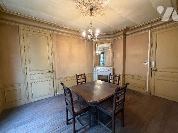 Buttes Chaumont - 4 pièces 68m² à rénover entièrement