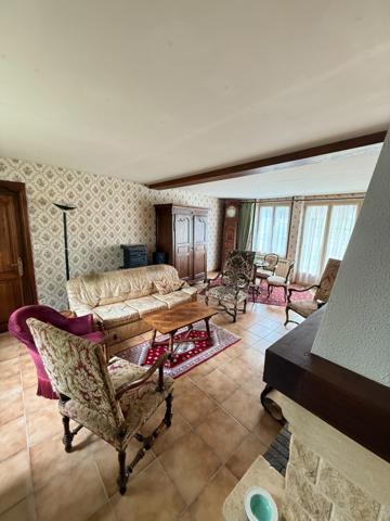 EN EXCLUSIVITE Maison 184m², 4 chambres avec dépendances sur 4396m² de terrain 158 000 €