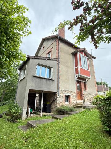 EN EXCLUSIVITE Maison 184m², 4 chambres avec dépendances sur 4396m² de terrain 158 000 €