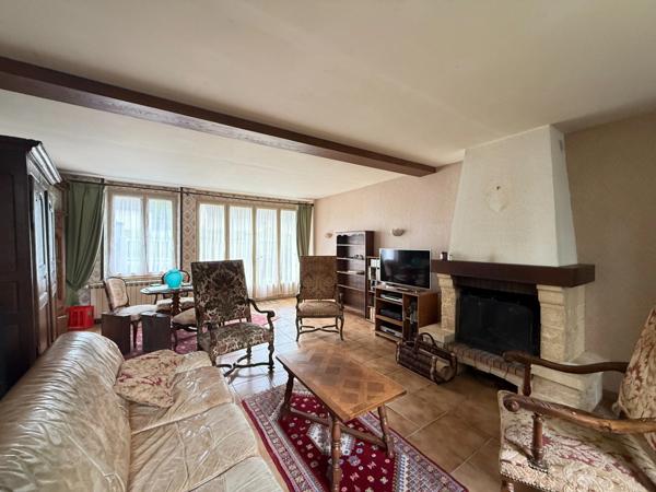 EN EXCLUSIVITE Maison 184m², 4 chambres avec dépendances sur 4396m² de terrain 158 000 €