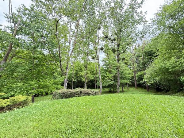EN EXCLUSIVITE Maison 184m², 4 chambres avec dépendances sur 4396m² de terrain 158 000 €
