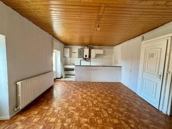 Immeuble de rapport – 2 appartements + 3 garages