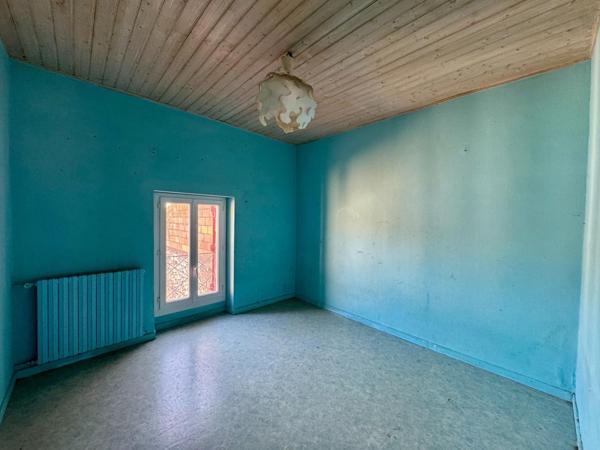 Immeuble de rapport – 2 appartements + 3 garages