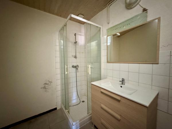 Immeuble de rapport – 2 appartements + 3 garages