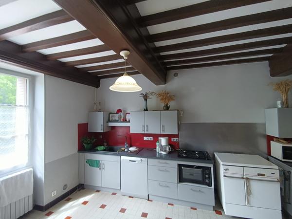 Maison de caractère Uchizy – 200 m² habitables – Terrain de 6 565 m²