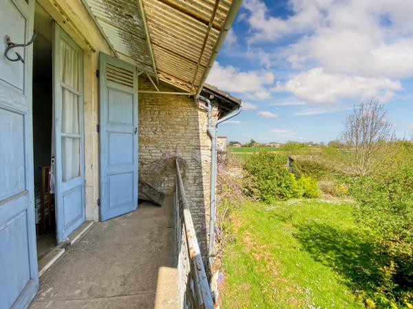 Maison de caractère Uchizy – 200 m² habitables – Terrain de 6 565 m²