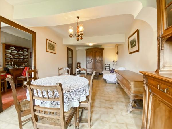 Maison de caractère Uchizy – 200 m² habitables – Terrain de 6 565 m²