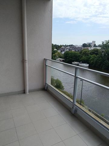 Location                                                      Appartement
                        
                     2 pièces                      49 m2                     à Nantes