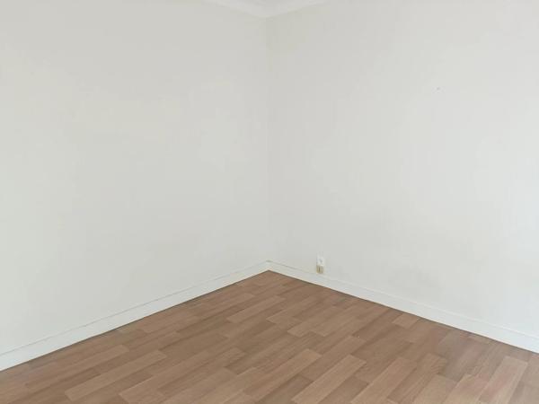Location                                                      Appartement
                        
                     2 pièces                      49 m2                     à Nantes